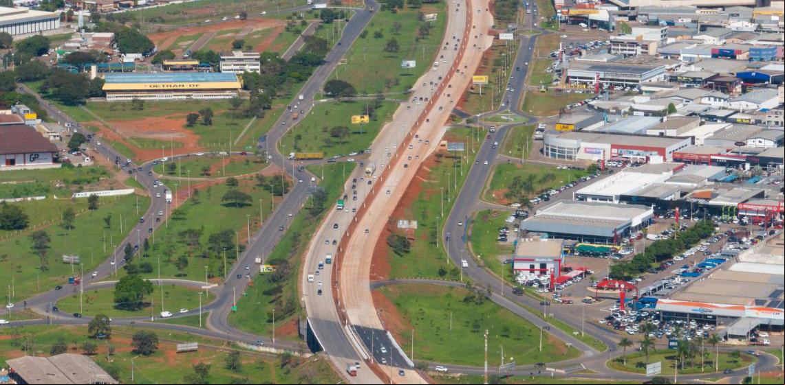 Uso das faixas reversíveis do Distrito Federal é tema de pesquisa científica