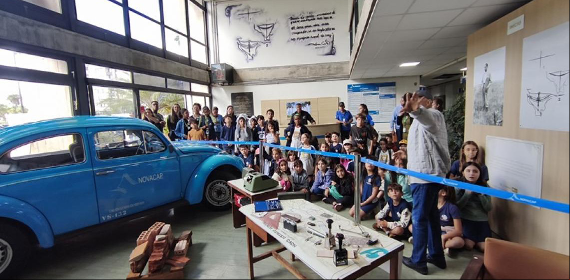 Escolas podem agendar visita a exposição sobre história da construção de Brasília